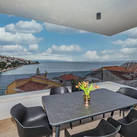 In Okrug Gornji * Trogir