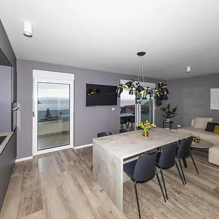 Apartmán In Okrug Gornji *