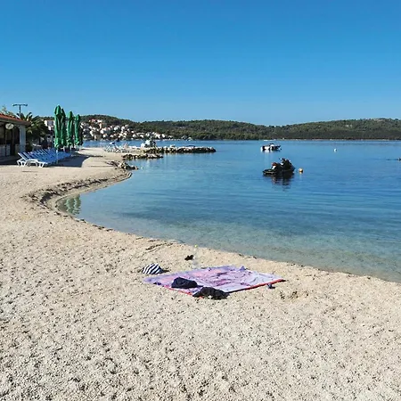 Lägenhet In Okrug Gornji *