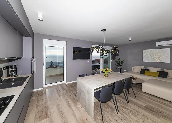 Apartament In Okrug Gornji *